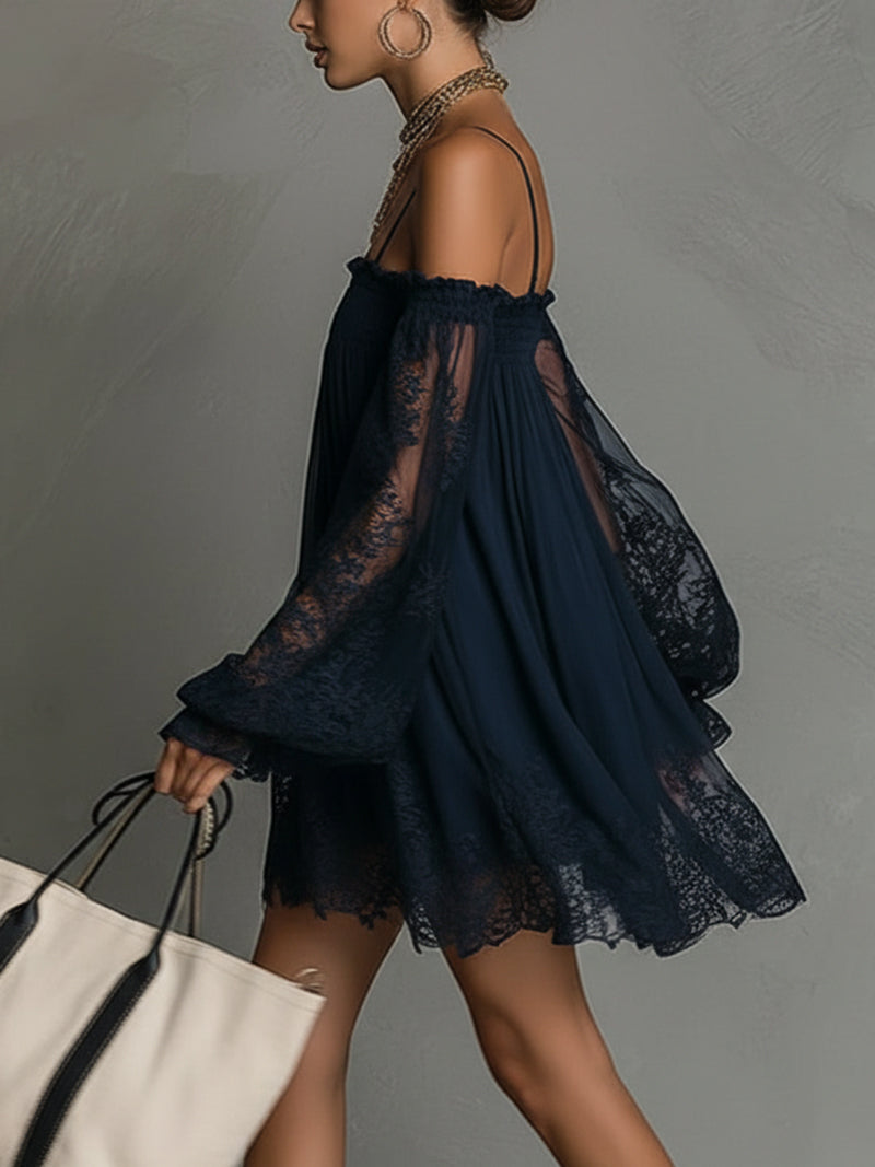 Noemi - Vestido mini de chifón azul marino con scollo a hombros descubiertos, borde de encaje y mangas transparentes