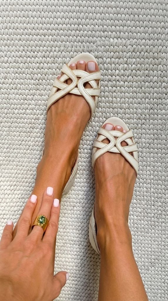 Camilla | Sandalias elegantes trenzadas color crema