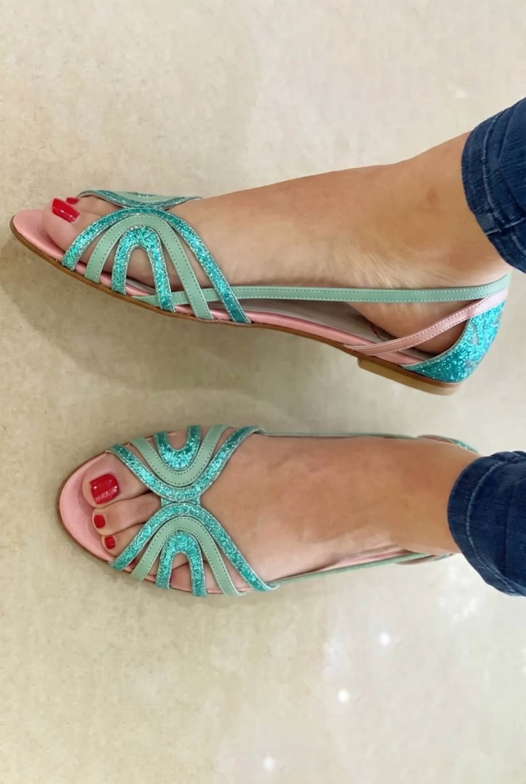 Eleonora | Sandalias doradas ligeras de verano