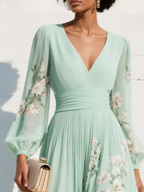 Vestido maxi plisado de chifón verde menta con estampado floral