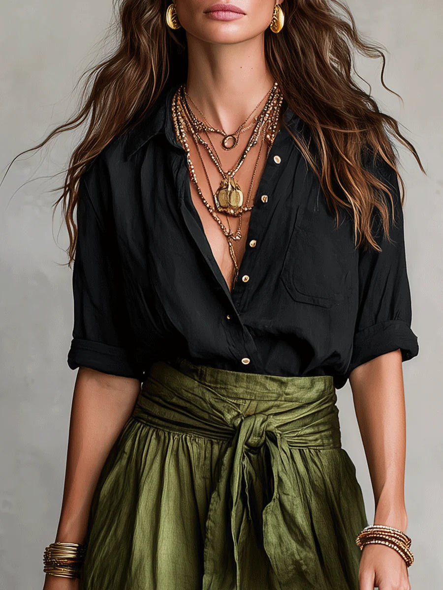 Vera™ | Conjunto de dos piezas con camiseta negra y falda midi verde oliva