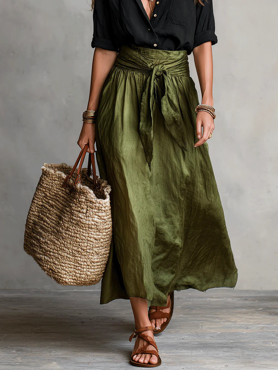 Vera™ | Conjunto de dos piezas con camiseta negra y falda midi verde oliva