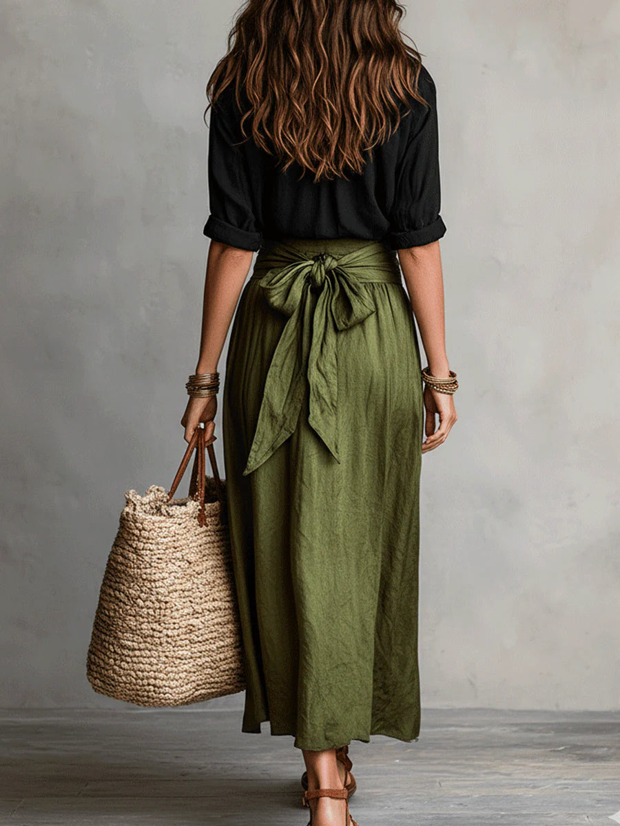 Vera™ | Conjunto de dos piezas con camiseta negra y falda midi verde oliva