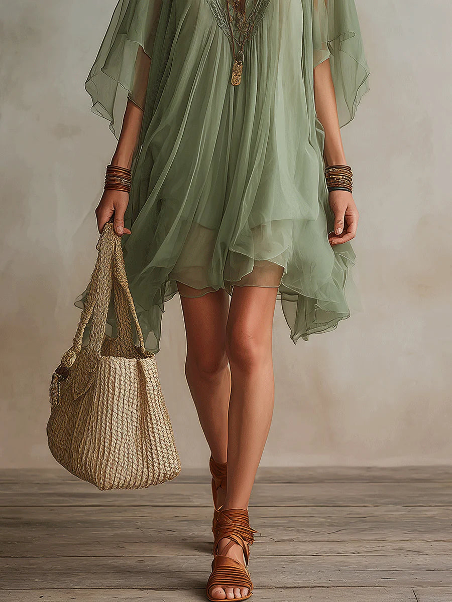 Vestido Mini Fluido de Chifón Verde con Escote en V
