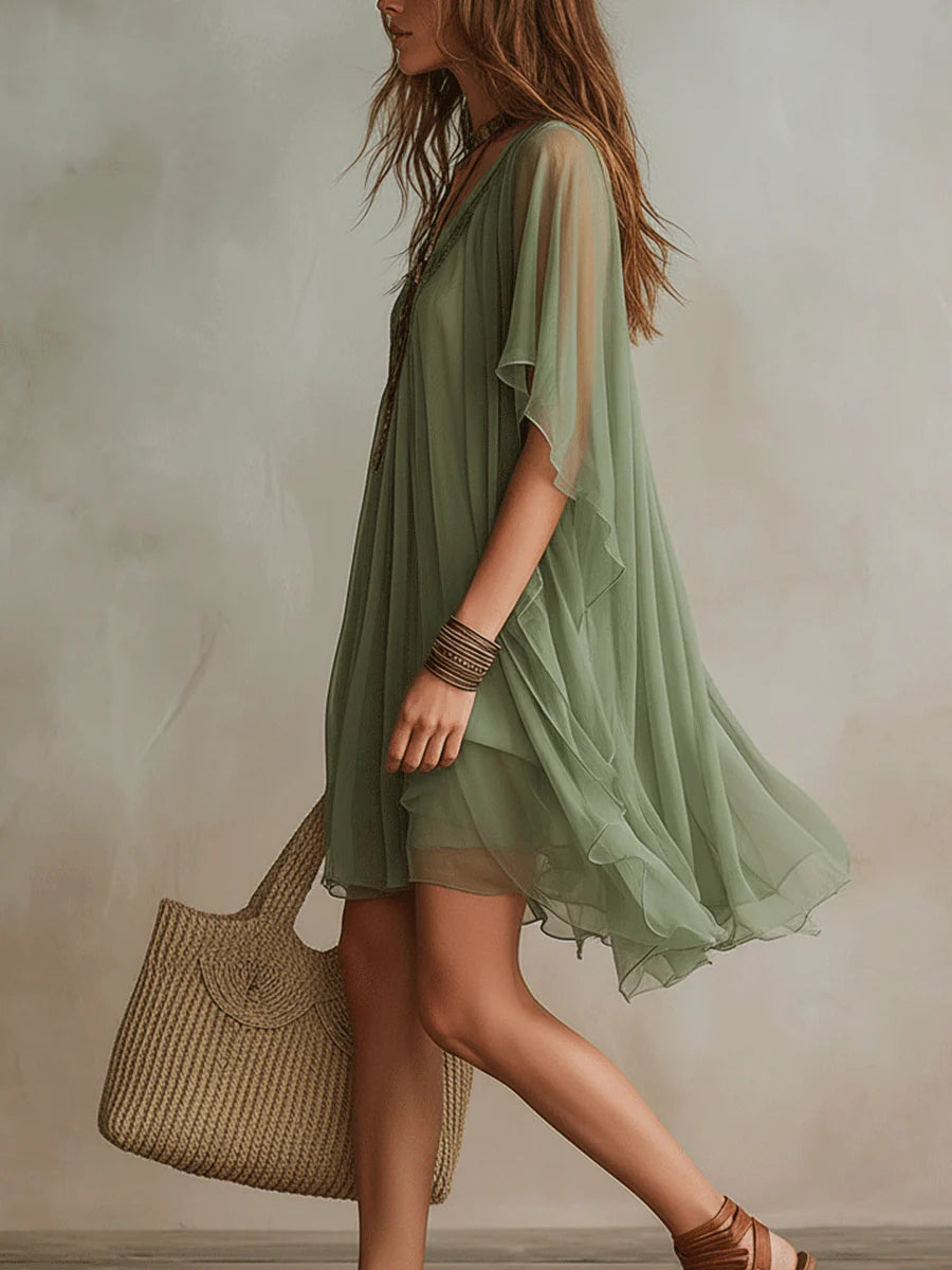 Vestido Mini Fluido de Chifón Verde con Escote en V