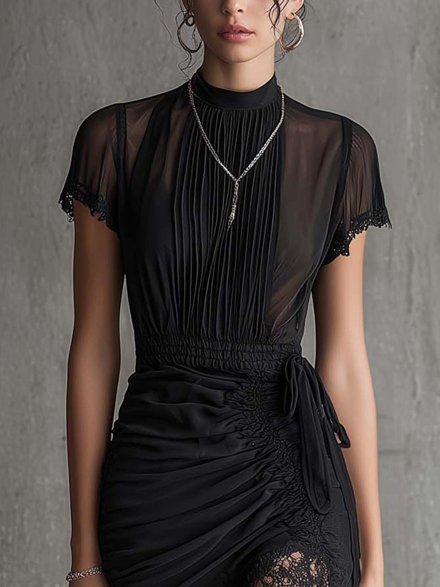 Vestido Mini en Chifón Negro con Cintura Plisada