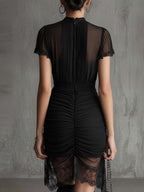 Vestido Mini de Chifón Negro con Cintura Plisada