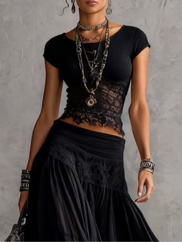 Set Top en Encaje Negro Transparente y Falda Maxi Plisada