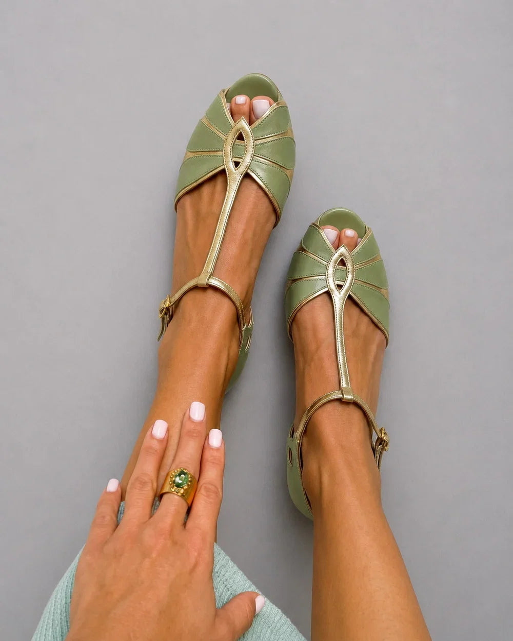 Estela Zapatos con Tacón Ancho y Correa en T